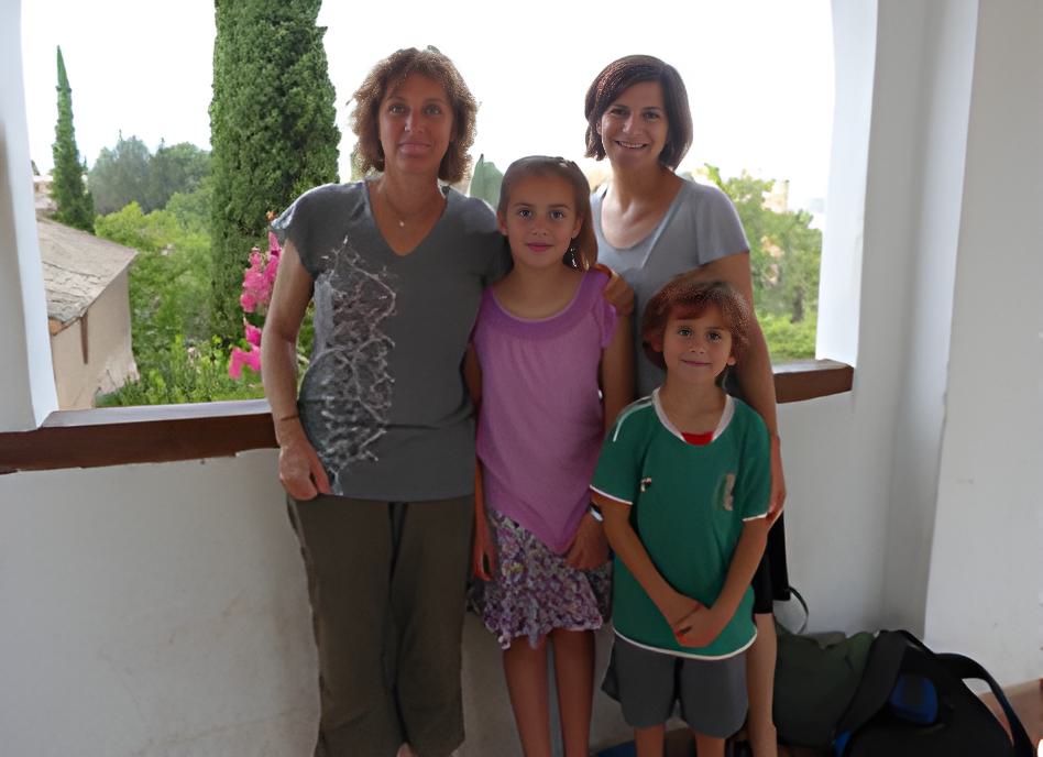 Meredith, Diana and family, Los Angeles, USA